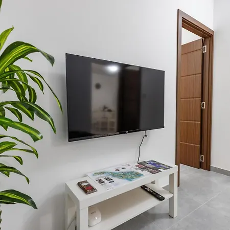 Luigi 2 Bedroom * セント・ポールズ・ベイ