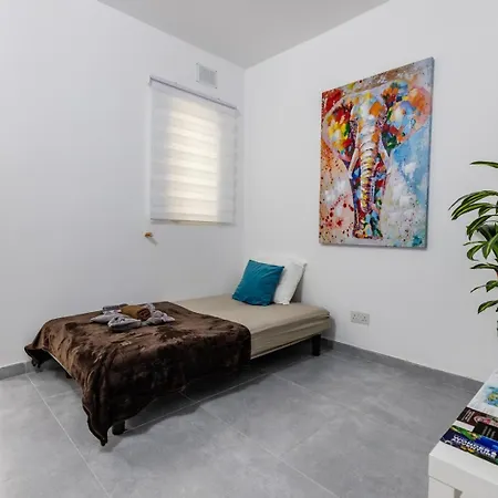 Luigi 2 Bedroom Апартаменты Сент-Полс-Бей